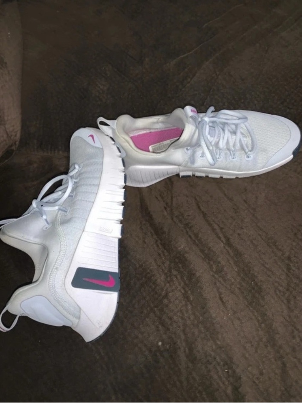 EUC Nike Women's White Metcons with Magenta Accents